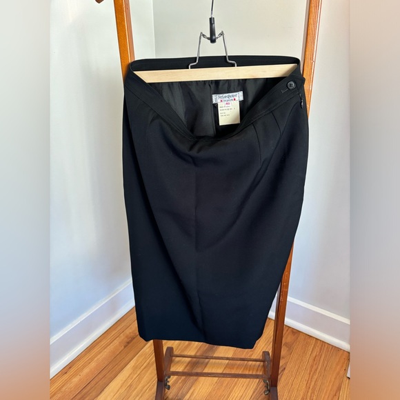 Yves Saint Laurent Rive Gauche Black Wool Skirt US 8 40 Made in France Lined - Picture 3 of 4